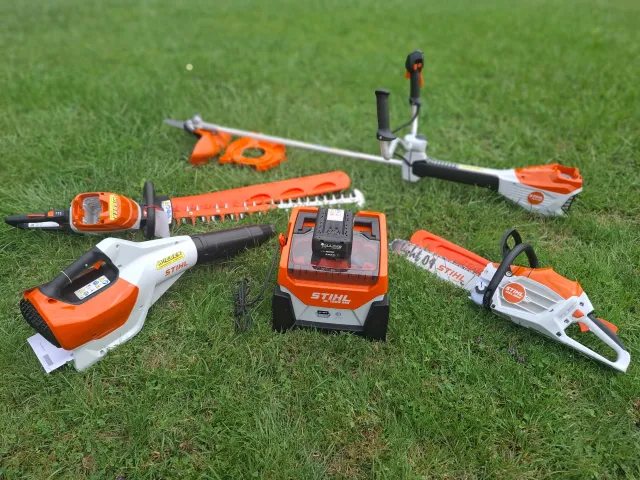 Stihl Akku mit Geräten